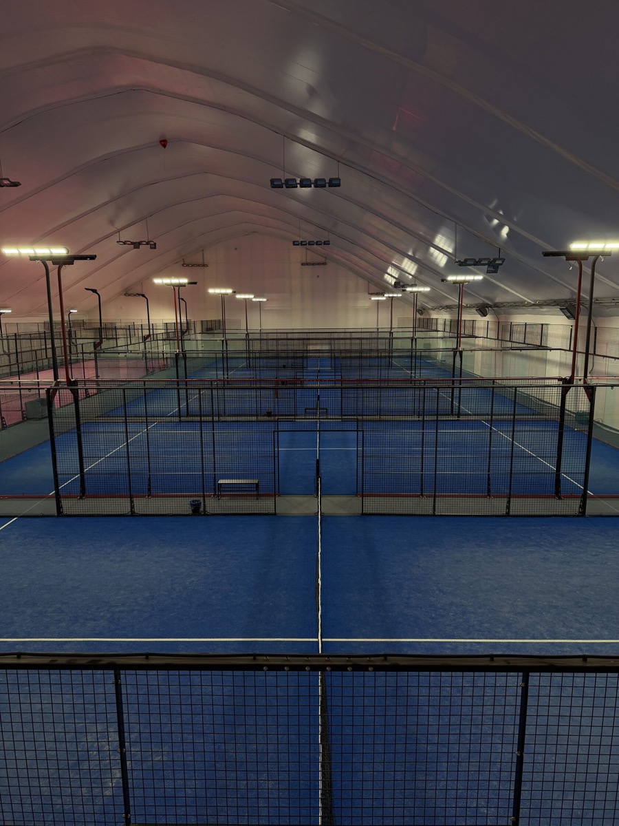 Панорамный вид кортов PADEL PARK